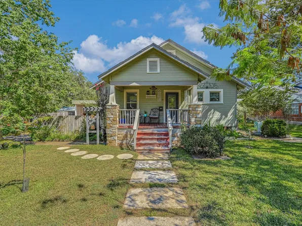 741 S Madison St, La Grange, TX 78945