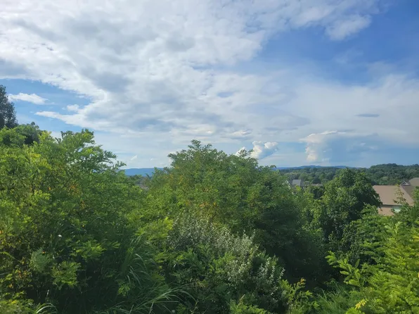 26 Graystone Dr, Daleville, VA 24083