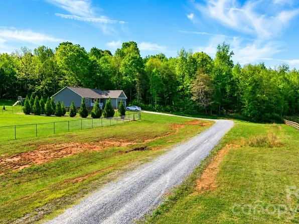 3867 Ritchie Rd, Lincolnton, NC 28092