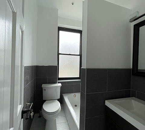 5th image of 63 Wesley Ave #1C