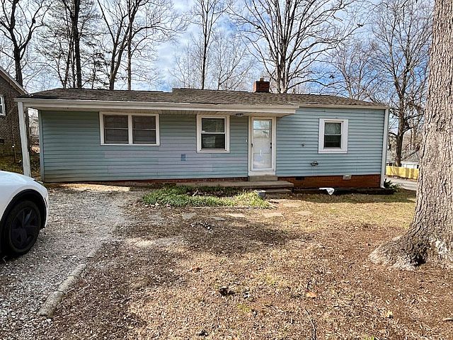 1st image of 23 Essex Ct