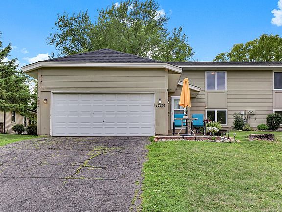 2nd image of 17627 Ionia Ct