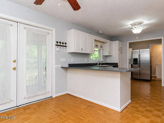 5th image of 717 Sloop Pointe Ln