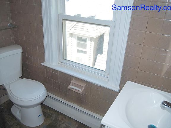 5th image of 248 Waterman St Floor 3