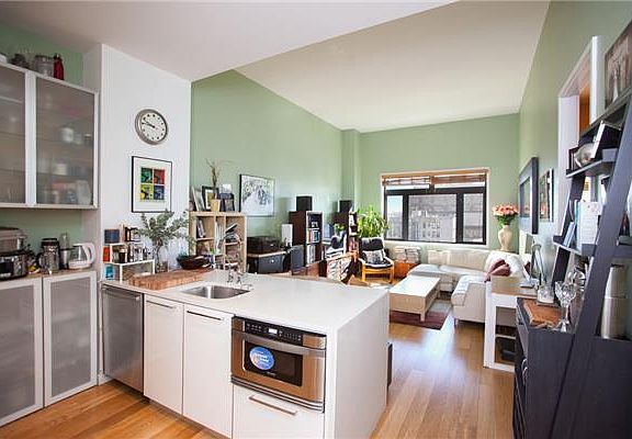 4th image of 1102 49th Ave APT 6J