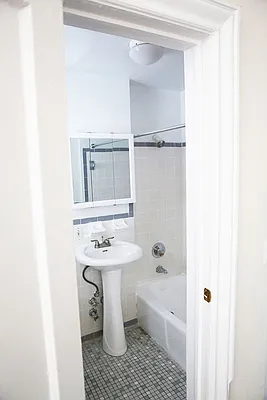 Rented by Chris Stewart, LREB | media 6