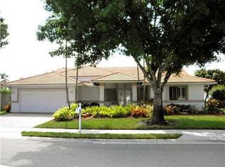 10220 SW 12th St, Pembroke Pines, FL 33025