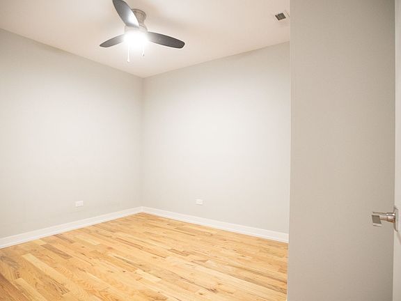 4th image of 1028 N California Ave #2ES