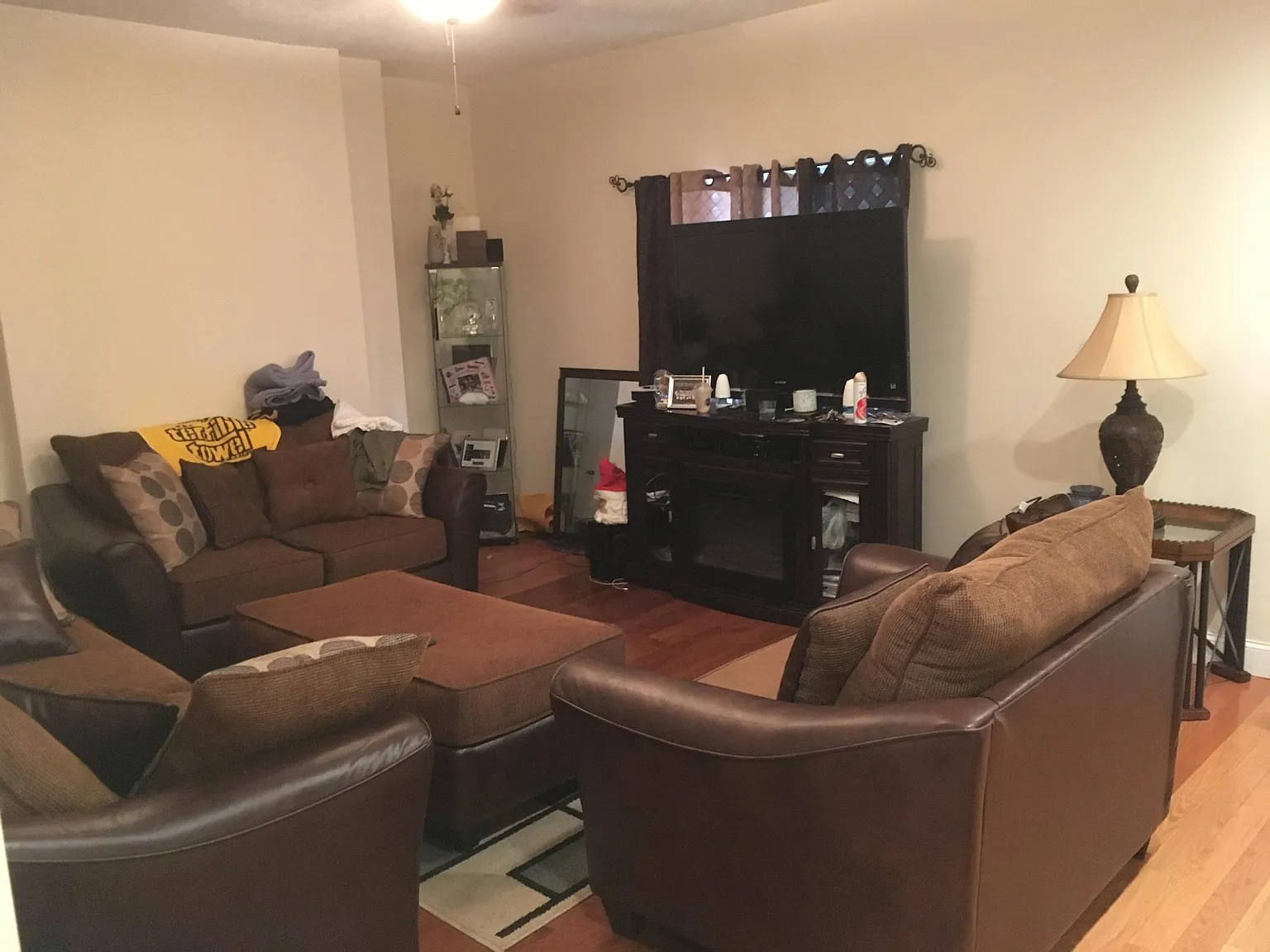 3 bed, 1290 sqft, $1,400 — Photo 2