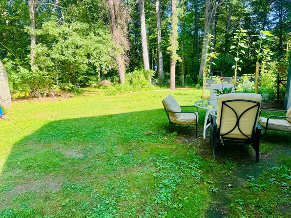 52 Randall Rd, Turners Falls, MA 01376