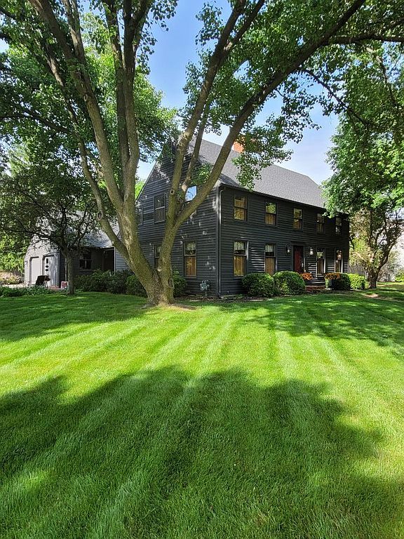 1362 Hillcrest Dr - Property Image