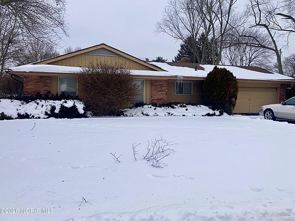 2nd image of 2147 Glen Arbor Dr