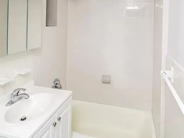 342 East 55th Street image 5 of 6