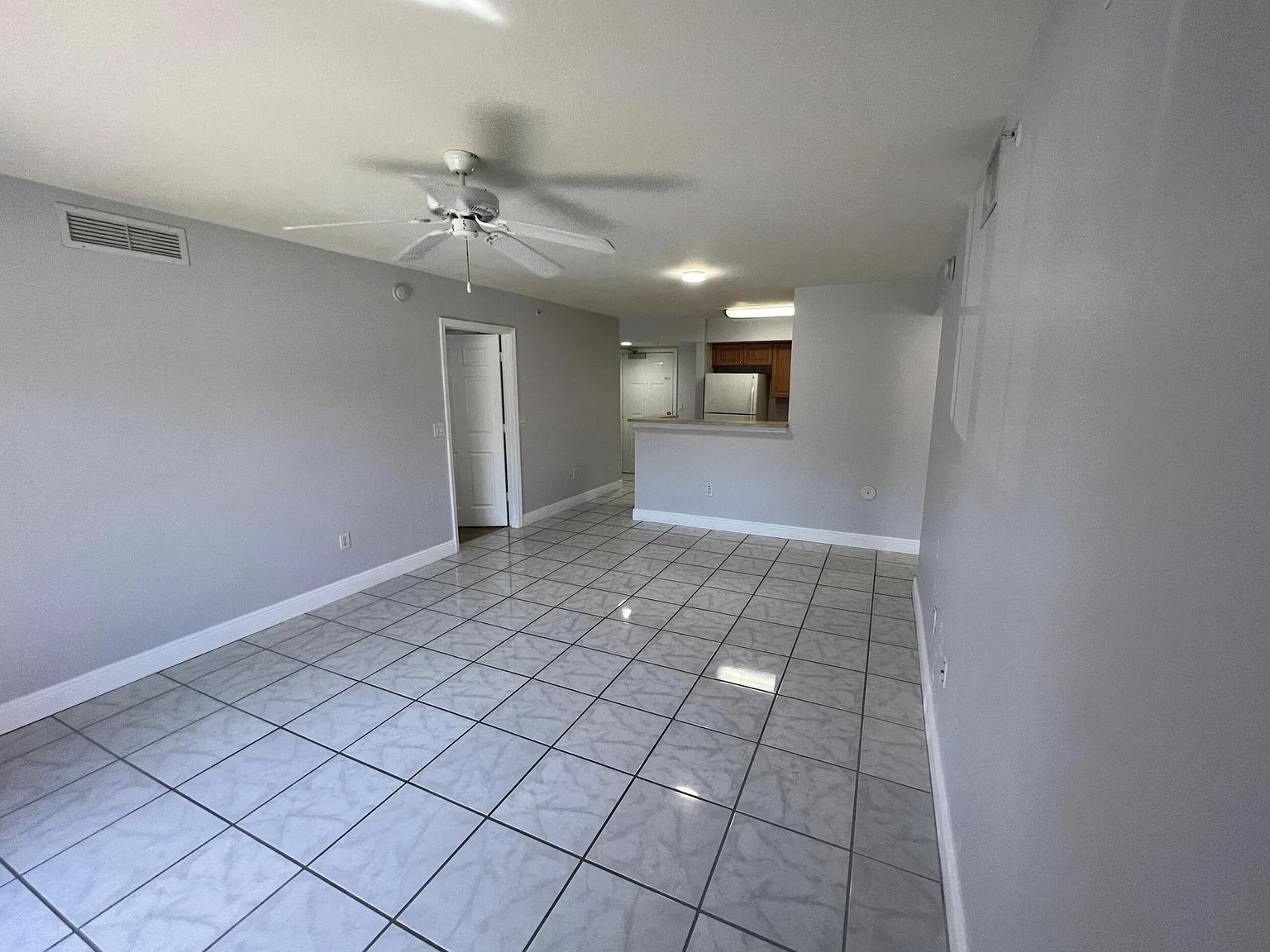 2 bed, 2.0 bath, 880 sqft, $1,950 — Photo 4