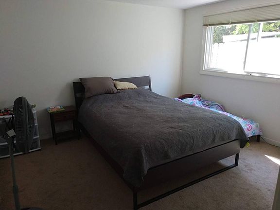 4th image of 1616 Peach St #2
