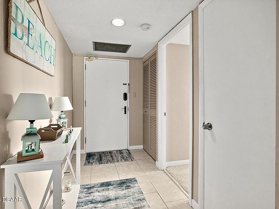 5th image of 3051 S Atlantic Ave APT 1806