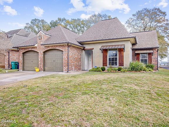 2nd image of 200 La Villa Cir