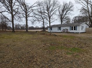 2925 Heeney Rd, Stockbridge, MI 49285
