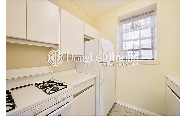 Sold by Douglas Elliman | media 2