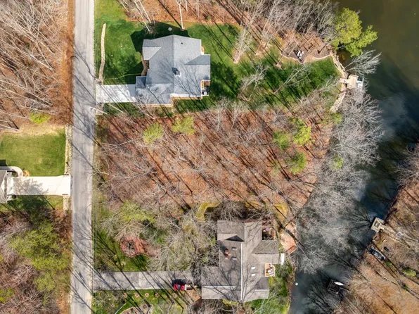 15 Andover Ln, Crossville, TN 38558