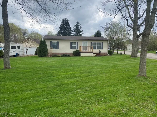 195 Prospect St, East Palestine, OH 44413
