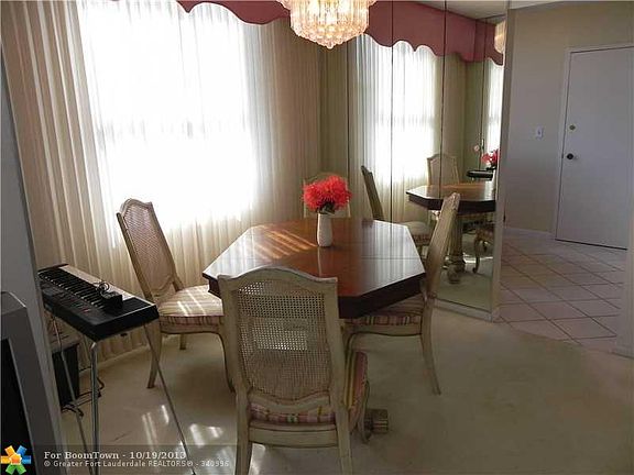 5th image of 4350 Hillcrest Dr APT 610