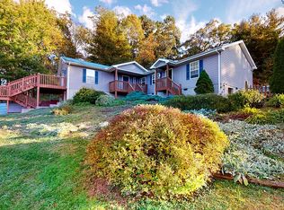 22 Archery Ln, Asheville, NC 28806