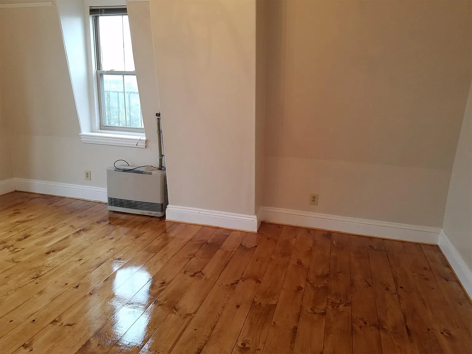 690 Congress Street - 32 — Photo 3