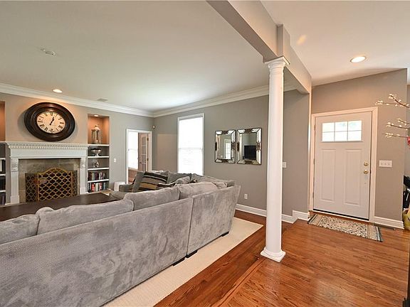 2nd image of 35986 Falcon Crest Ave