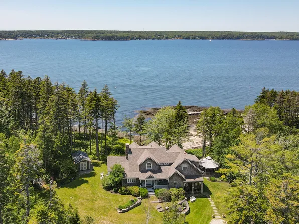26 Salt Pond Road, Southport, ME 04576