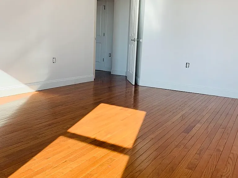 346 E 29th St #5C — Photo 3