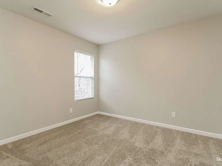 310 Creekview Dr — Photo 11