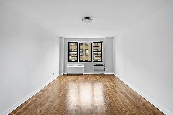 1st image of 2400 Webb Ave APT 6J