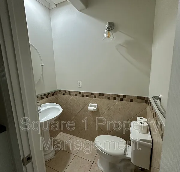 9355 94th St NW — Photo 11