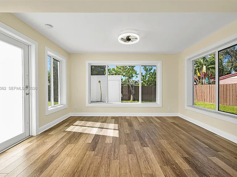 3524 SW 14th St — Photo 23