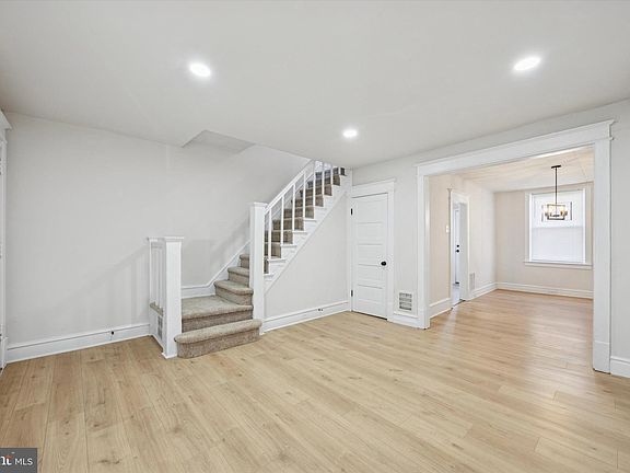 4th image of 2537 S Millick St