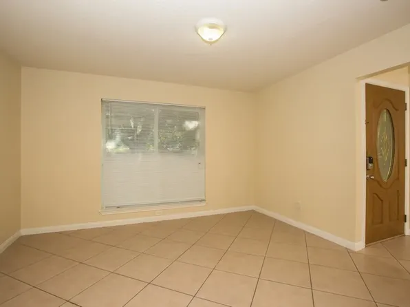7323 Mundare Ln, Houston, TX 77086