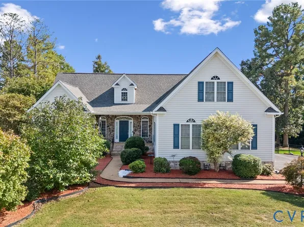 14460 Woodleigh Dr, Chester, VA 23831