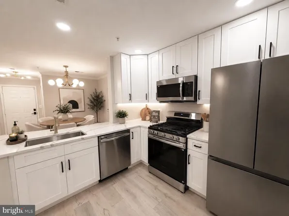 144 Pasture Side Way #144P, Rockville, MD 20850