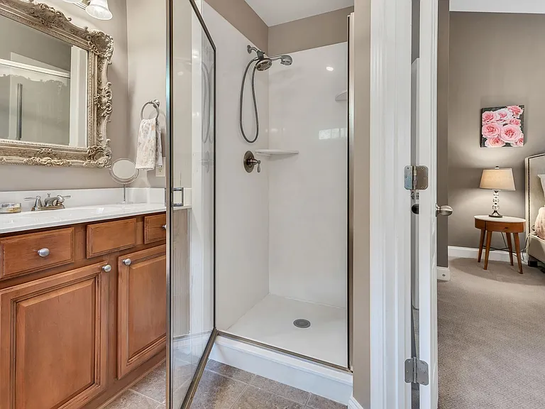 1077 Woodbury Falls Dr — Photo 18