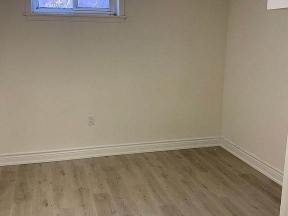 5th image of 562 Mulock Ct #B