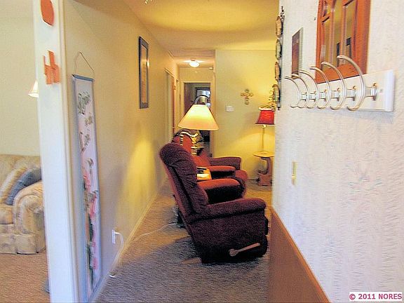 5th image of 413 NE Wilshire Ave