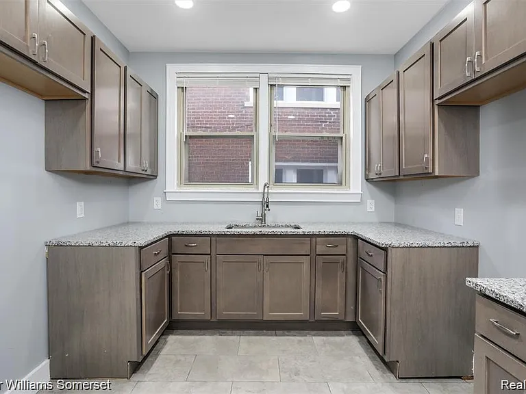 3322 Webb St — Photo 5