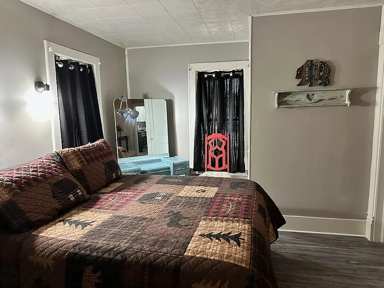 1241 Cedar St #2 — Photo 6