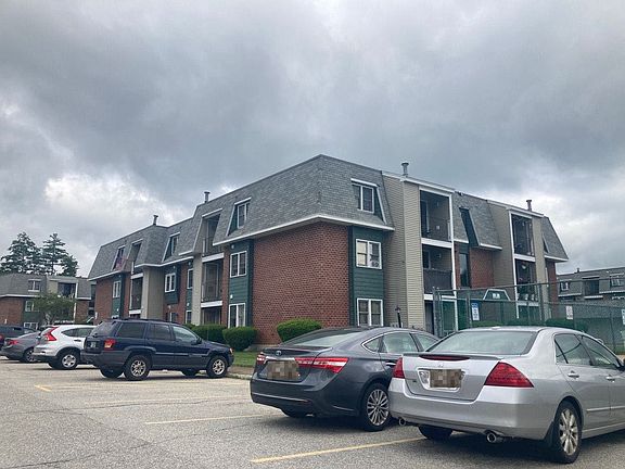 3rd image of 3 Roedean Dr APT 108