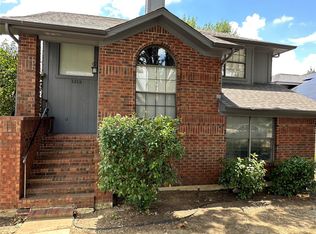 1312 Golden Gate Dr, Carrollton, TX 75007