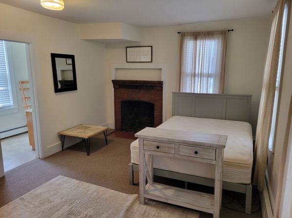 28 Pleasant St #5