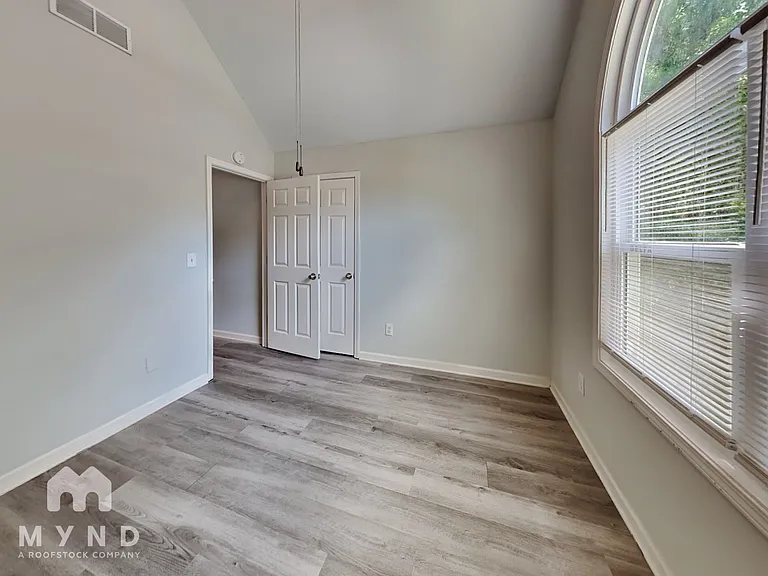 160 Thomas Crossing Dr — Photo 20