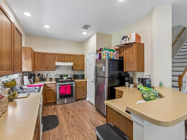 2401 Silvermoss Dr — Photo 15