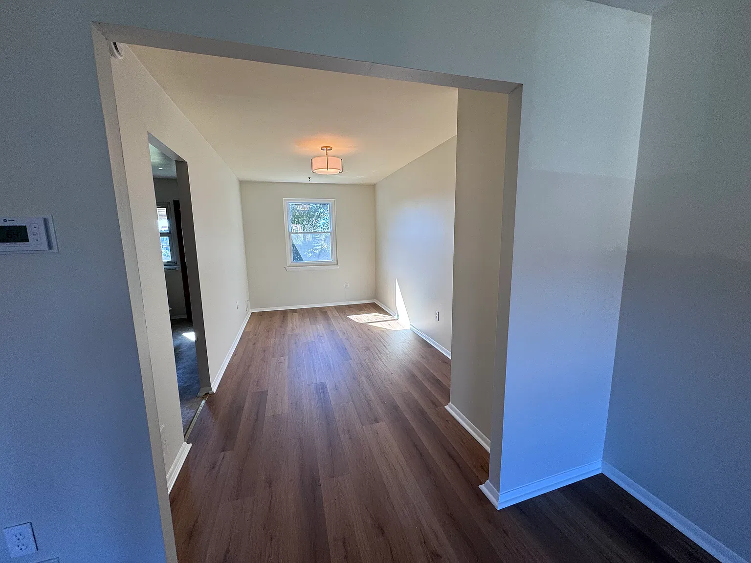 3 bed, 1.5 bath, 1120 sqft, $1,850 — Photo 2